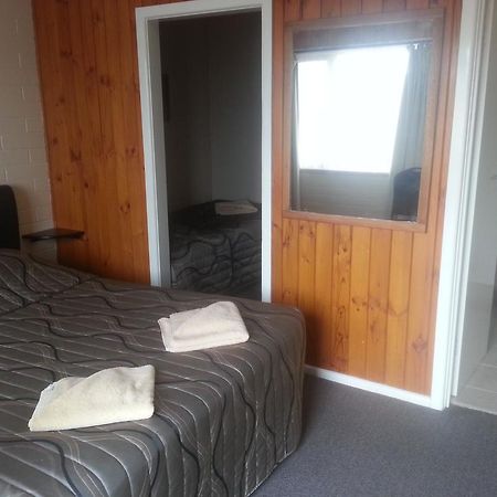 Nhill Oasis Motel מראה חיצוני תמונה