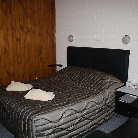 Nhill Oasis Motel מראה חיצוני תמונה